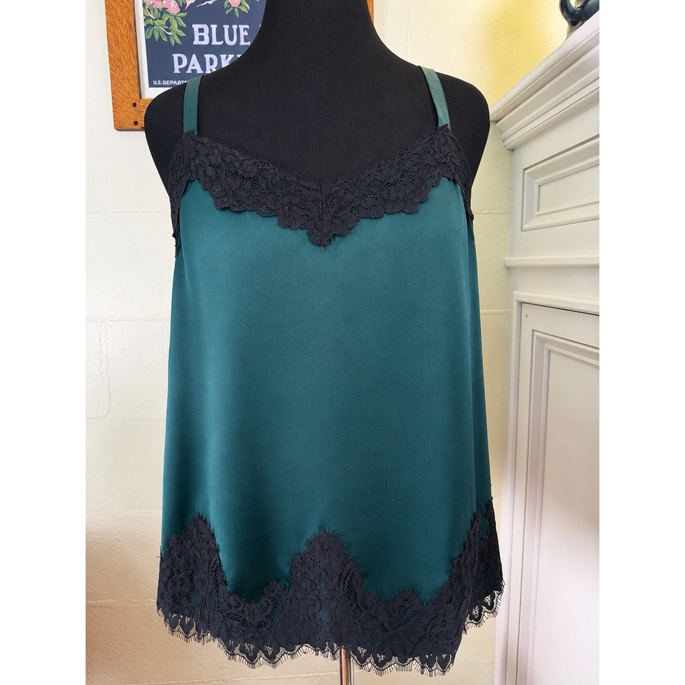 Torrid 00 Emerald Green Satin Lace Camisole Tank Top Adjustable Straps 22x25